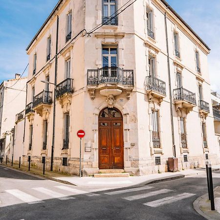 Demeure & Confort Nîmes Exterior photo